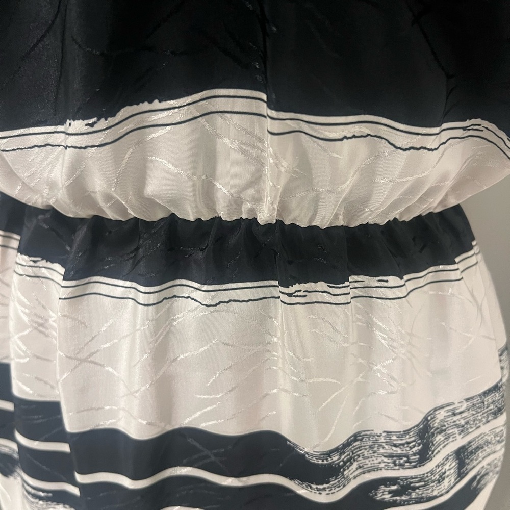 PETITES by NU-MODE Striped Black Metallic Wrap Dress Lightweight | Size 7 - Picture 11 of 14
